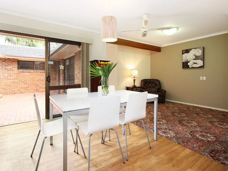 27 Melinda Street, Kenmore QLD 4069