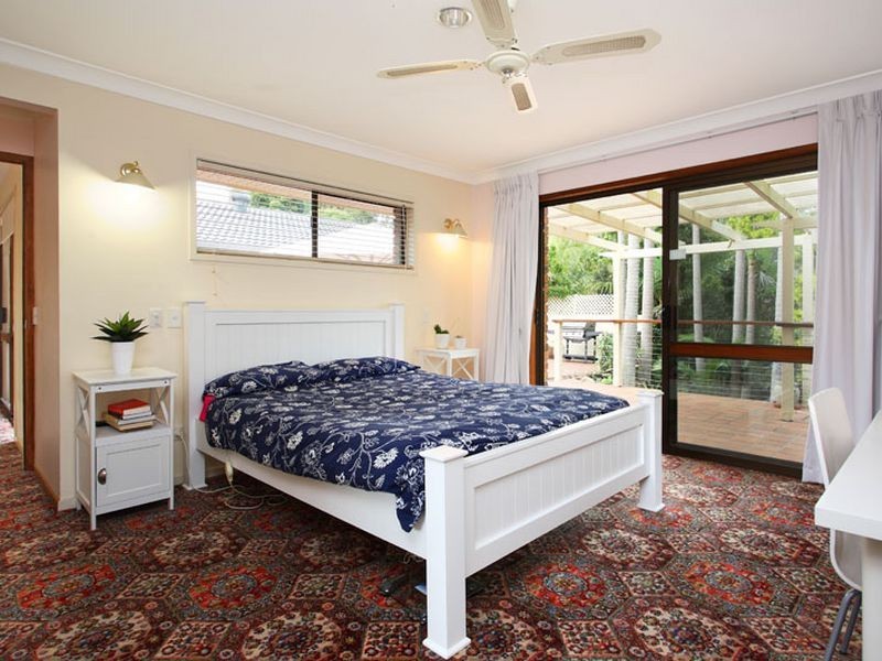 27 Melinda Street, Kenmore QLD 4069