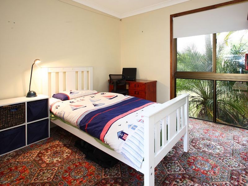 27 Melinda Street, Kenmore QLD 4069