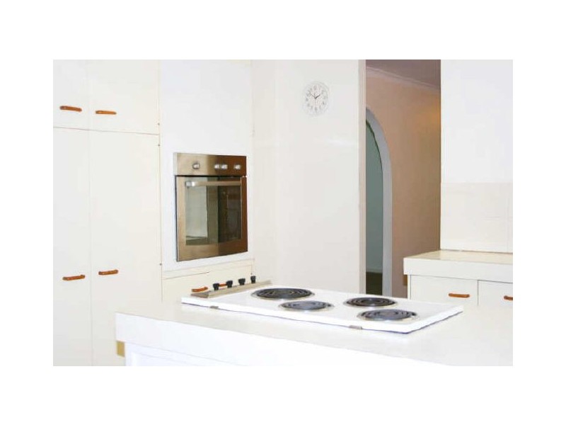 1 Marmindie Street, Chapel Hill QLD 4069