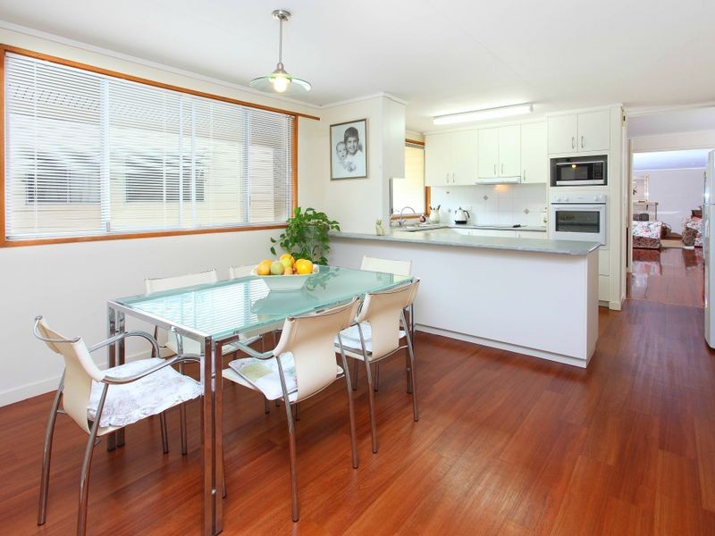 8 Bejimba Street, Kenmore QLD 4069