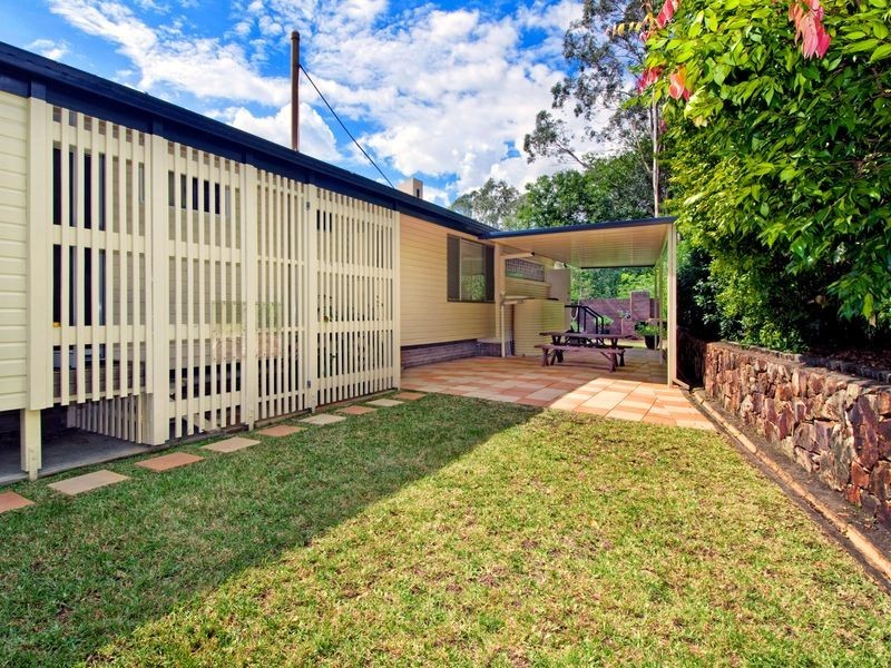 8 Bejimba Street, Kenmore QLD 4069