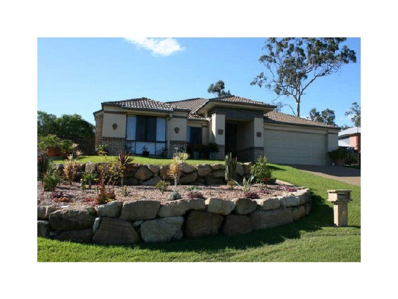 8 Eucalypt Place, Anstead QLD 4070