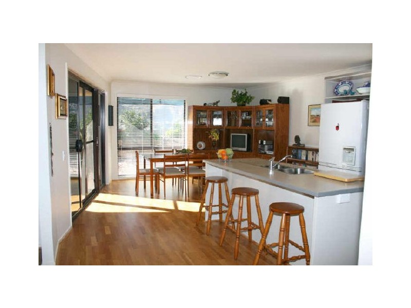 8 Eucalypt Place, Anstead QLD 4070