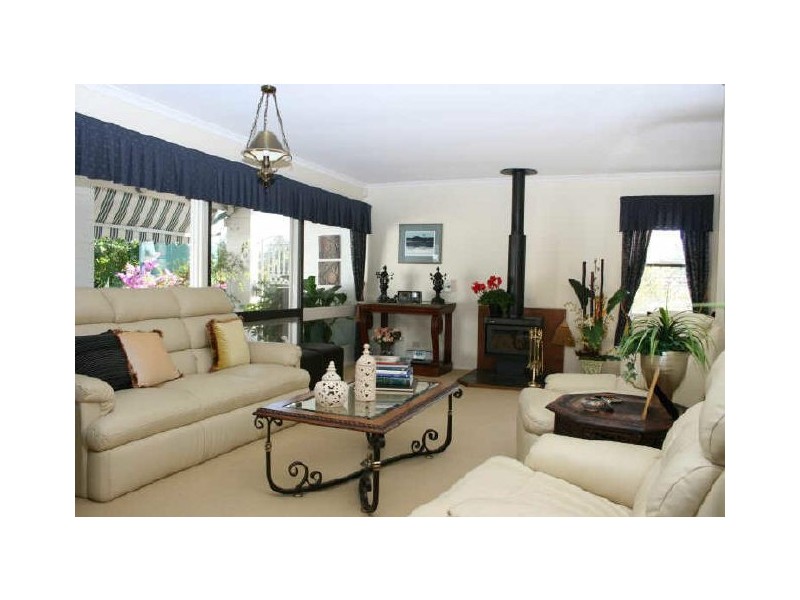 41 Strathspey Street, Kenmore QLD 4069