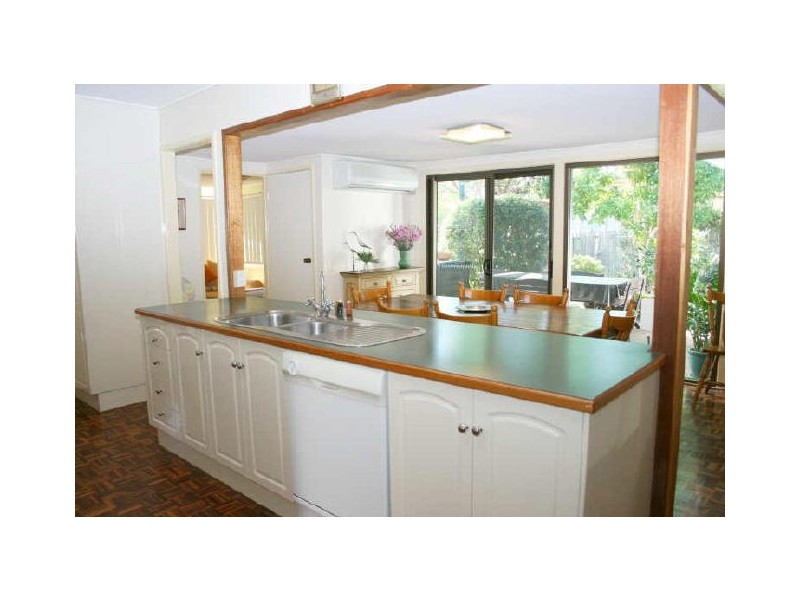 41 Strathspey Street, Kenmore QLD 4069