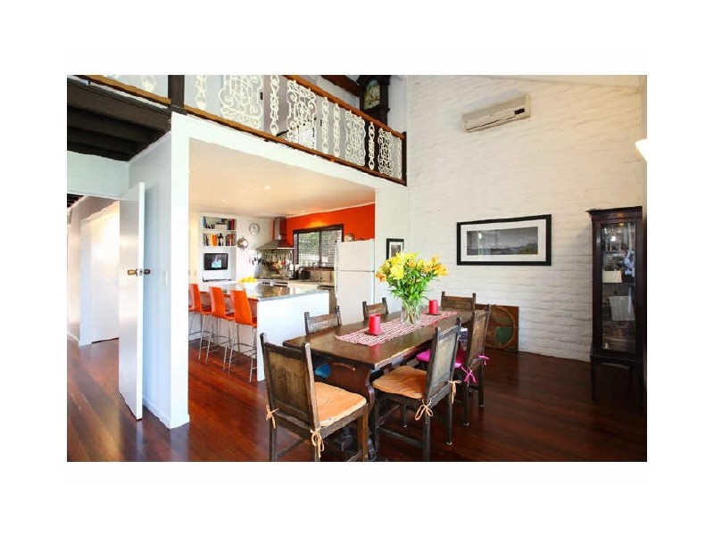 34 Pentlay Street, Kenmore QLD 4069