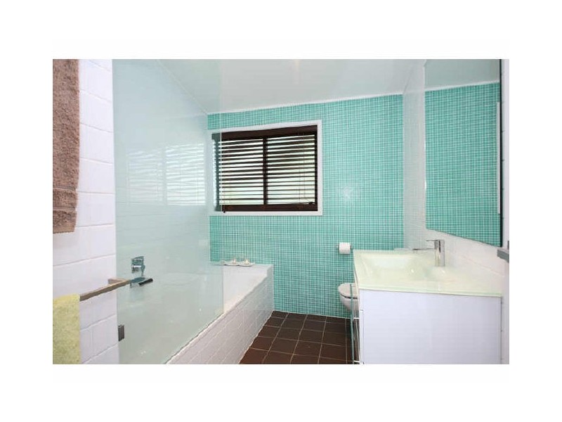 34 Pentlay Street, Kenmore QLD 4069