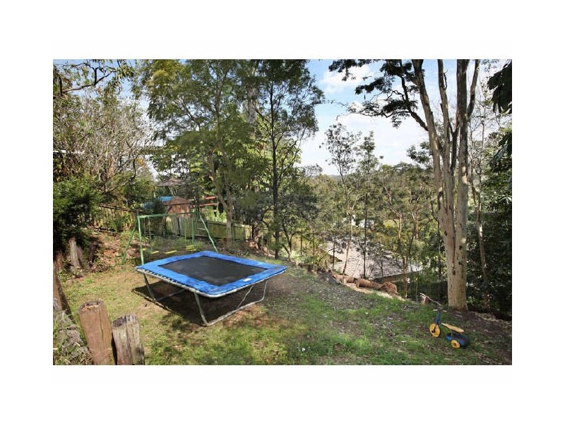 34 Pentlay Street, Kenmore QLD 4069