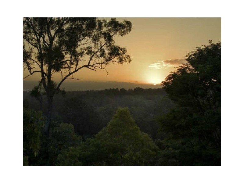 34 Pentlay Street, Kenmore QLD 4069