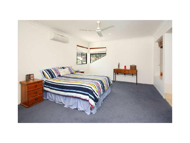 71 Kensington Cicuit, Brookfield QLD 4069