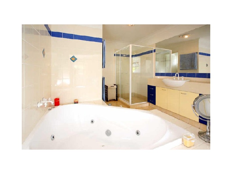 71 Kensington Cicuit, Brookfield QLD 4069