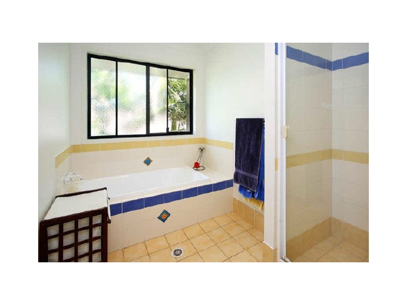 71 Kensington Cicuit, Brookfield QLD 4069