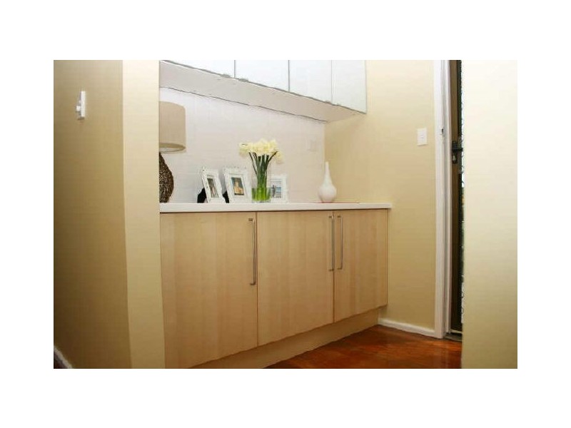 5 Lowanna St, Kenmore QLD 4069