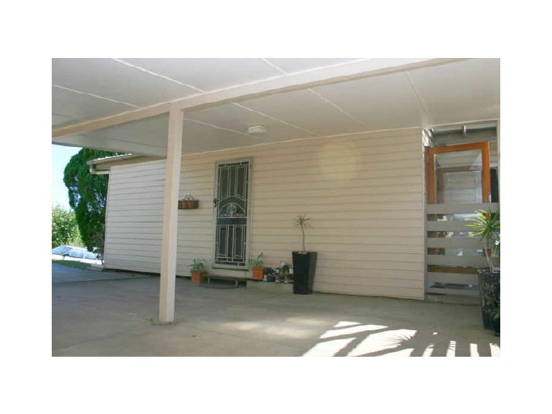 5 Lowanna St, Kenmore QLD 4069