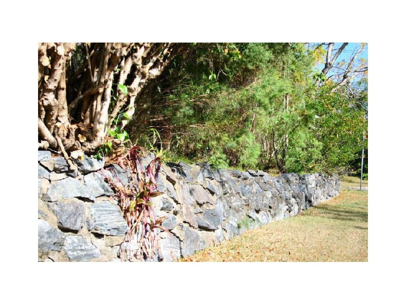 5 Lowanna St, Kenmore QLD 4069