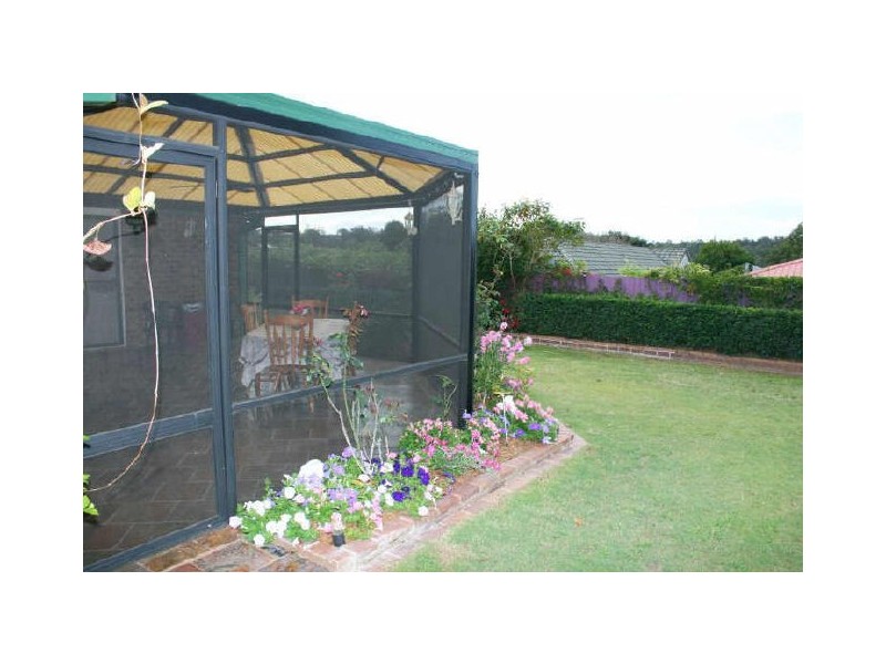 44 Ghost Gum St, Bellbowrie QLD 4070