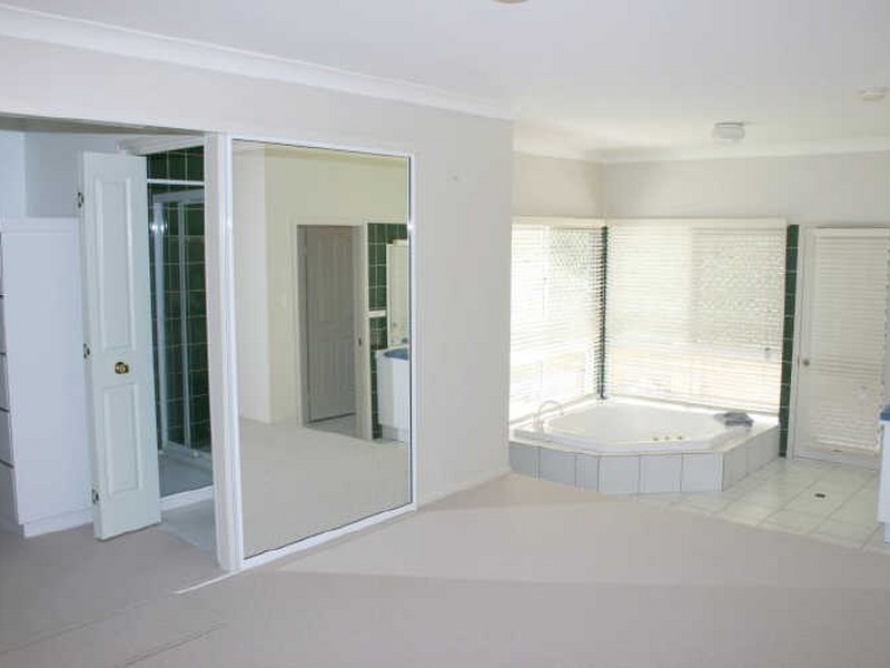 52 Banksia Drive, Mount Crosby QLD 4306