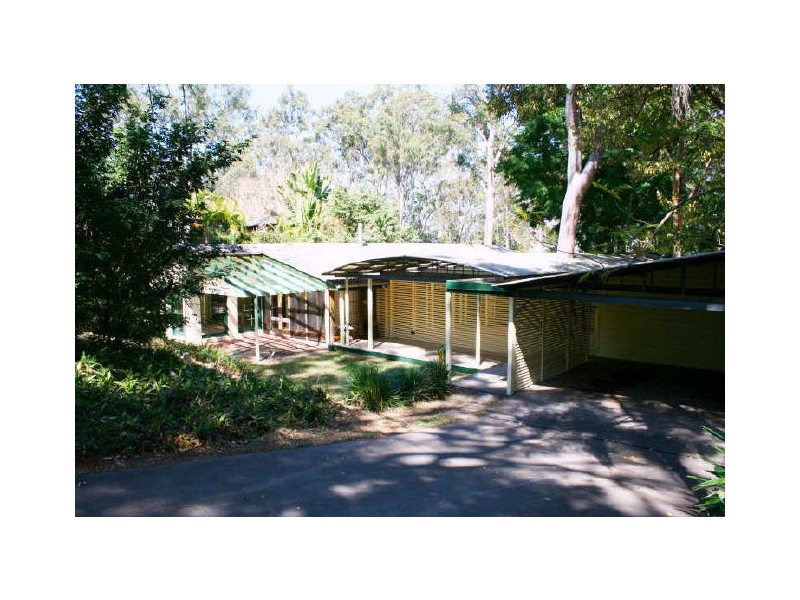 5 Yarawa St, Kenmore QLD 4069