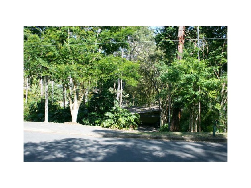 5 Yarawa St, Kenmore QLD 4069