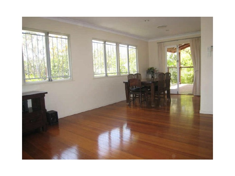 38 Princeton St, Kenmore QLD 4069