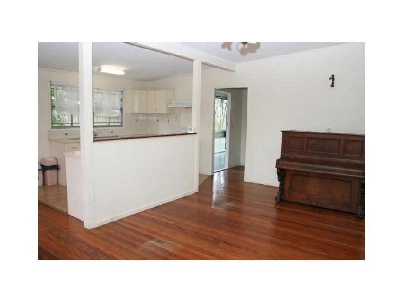 61 Kenmore Road, Kenmore QLD 4069