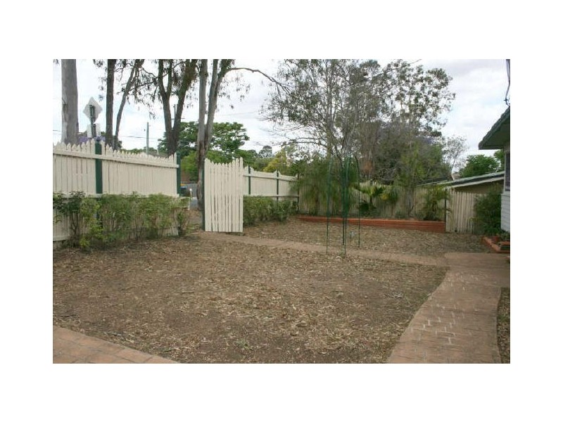 61 Kenmore Road, Kenmore QLD 4069