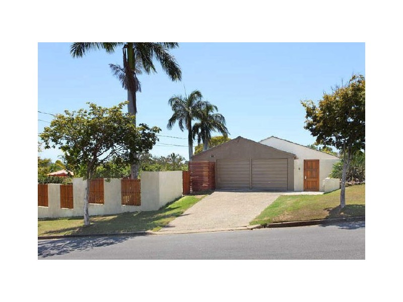 14 Roxburgh St, Kenmore QLD 4069