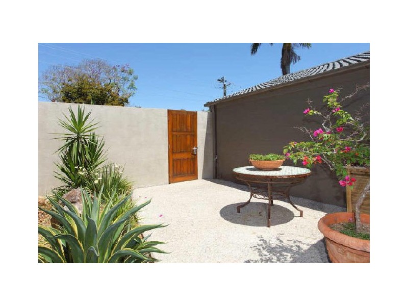 14 Roxburgh St, Kenmore QLD 4069