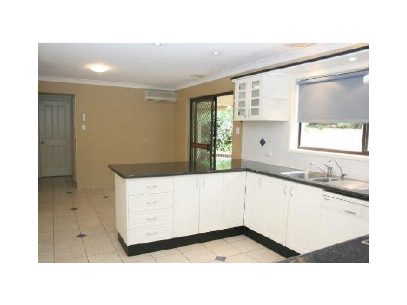 7 Burrumbuck Street, Chapel Hill QLD 4069