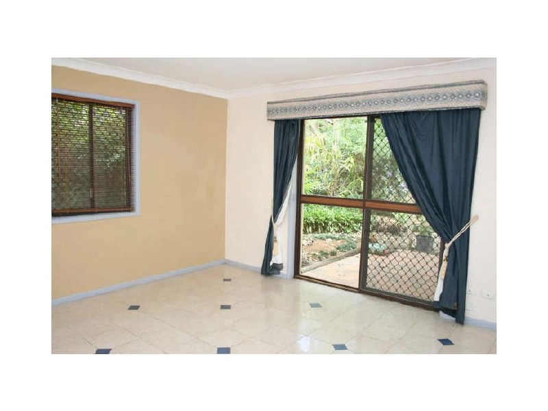 7 Burrumbuck Street, Chapel Hill QLD 4069