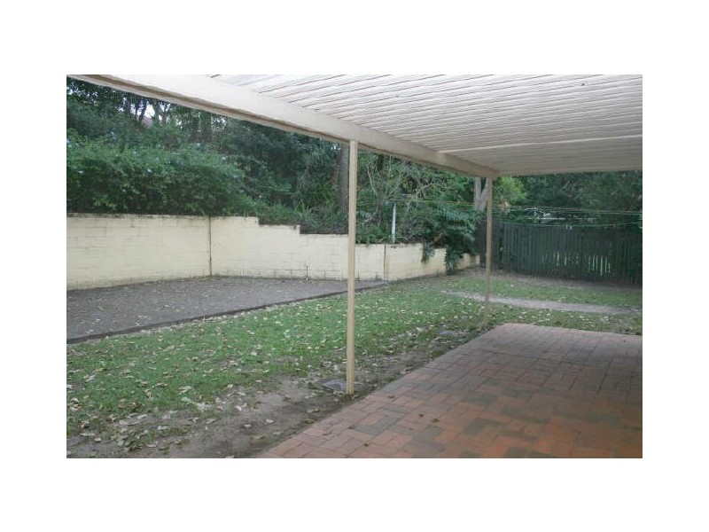 7 Burrumbuck Street, Chapel Hill QLD 4069