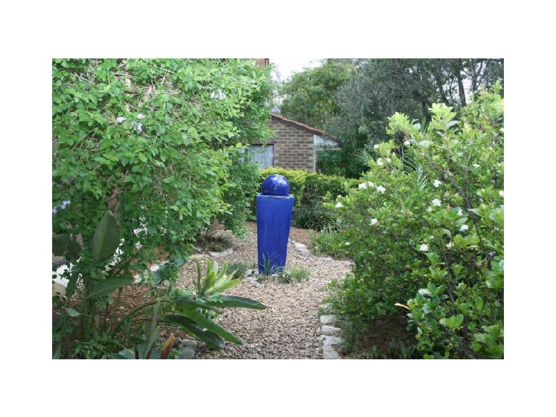 7 Burrumbuck Street, Chapel Hill QLD 4069