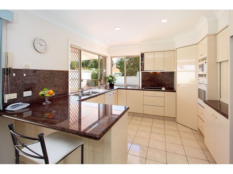 16/50 Boblynne Street, Chapel Hill QLD 4069