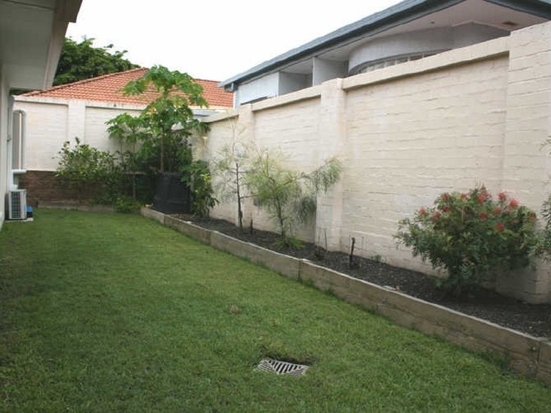 16/50 Boblynne Street, Chapel Hill QLD 4069