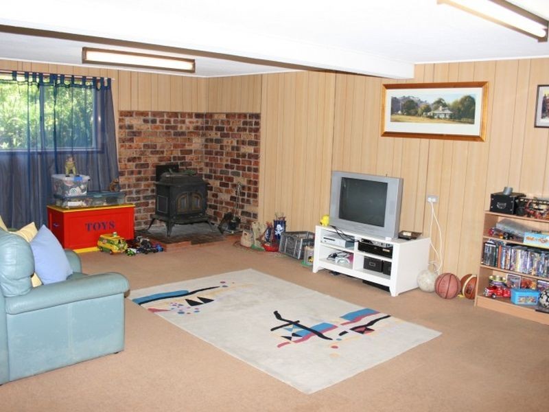69 Gem Road, Kenmore QLD 4069
