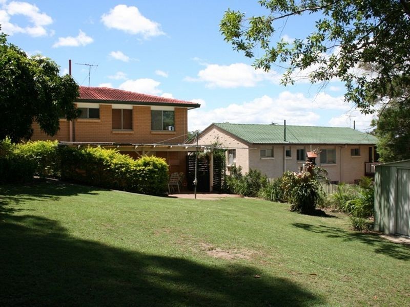 69 Gem Road, Kenmore QLD 4069