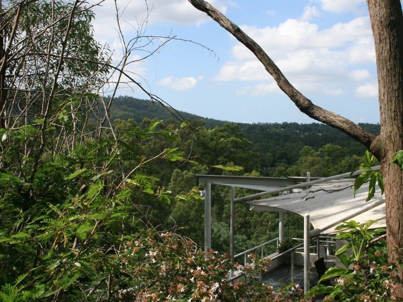 71 Bielby Road, Kenmore Hills QLD 4069