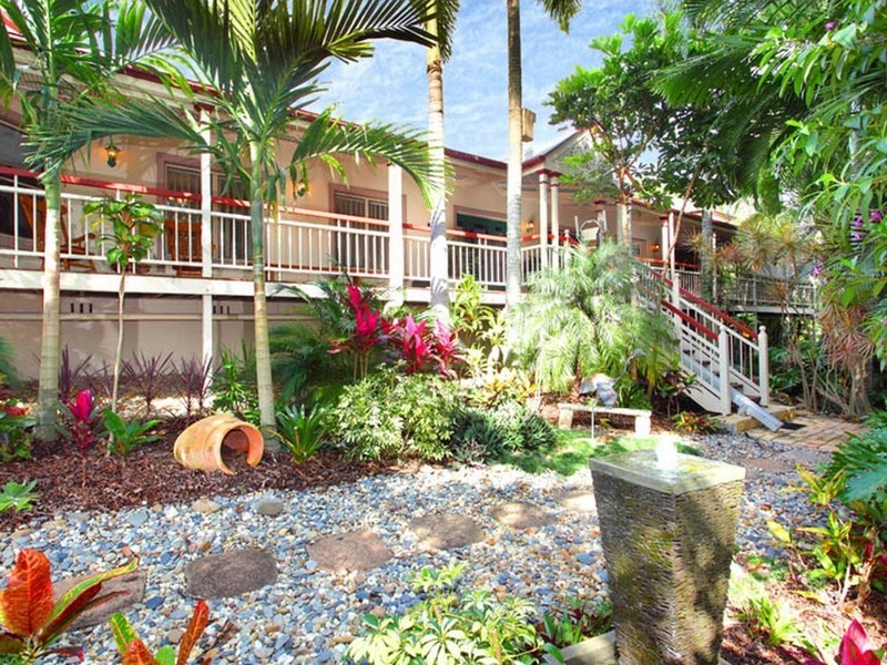 9 Binyara Street, Chapel Hill QLD 4069