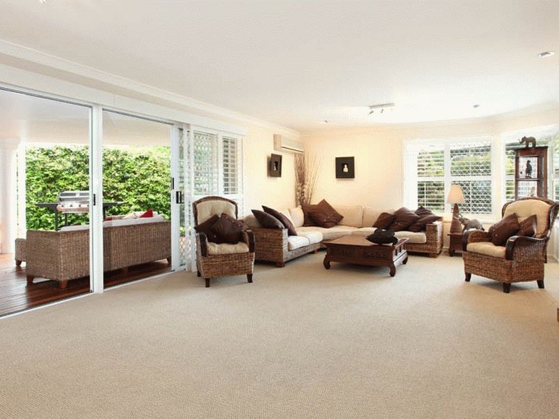 8 Kay Close, Kenmore Hills QLD 4069