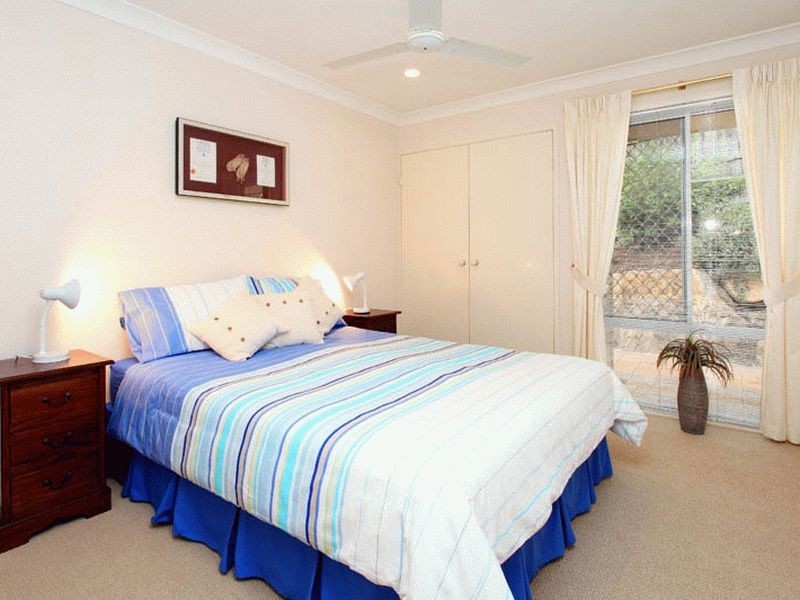 8 Kay Close, Kenmore Hills QLD 4069