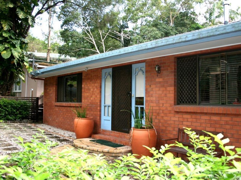 8 Kimba Street, Chapel Hill QLD 4069