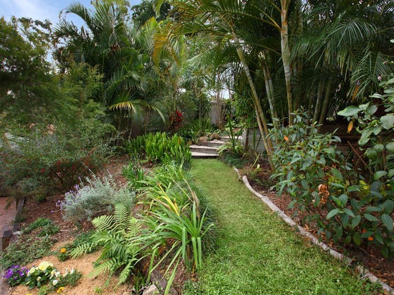 13 Dusk Steet, Kenmore QLD 4069