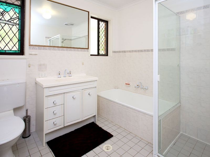 13 Dusk Steet, Kenmore QLD 4069