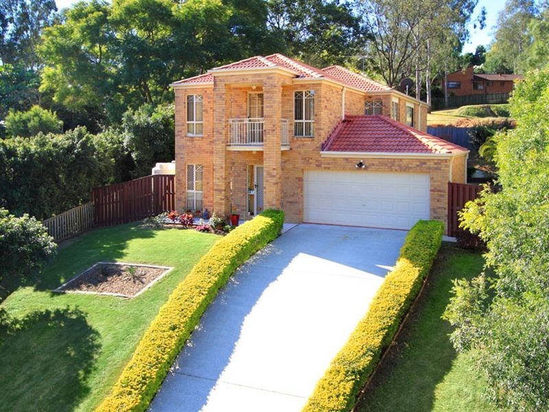 31 Palm Street, Kenmore QLD 4069