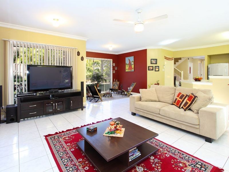 31 Palm Street, Kenmore QLD 4069