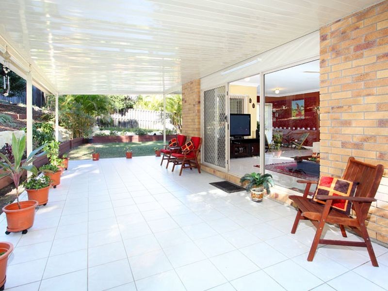 31 Palm Street, Kenmore QLD 4069