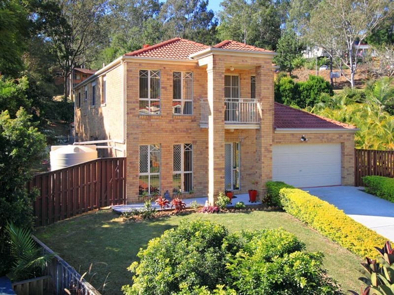 31 Palm Street, Kenmore QLD 4069