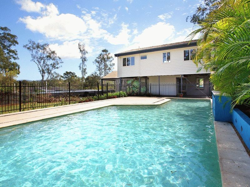 72 Twilight Street, Kenmore QLD 4069