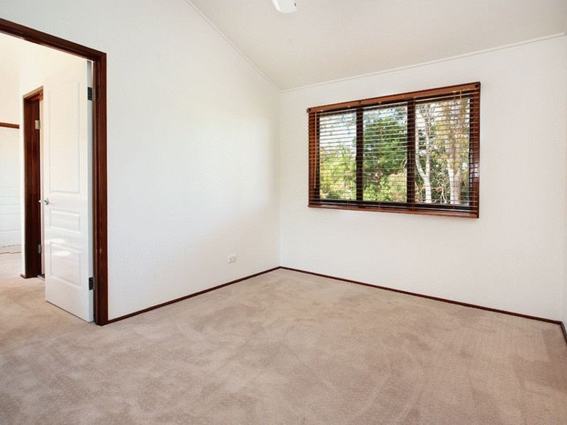 72 Twilight Street, Kenmore QLD 4069